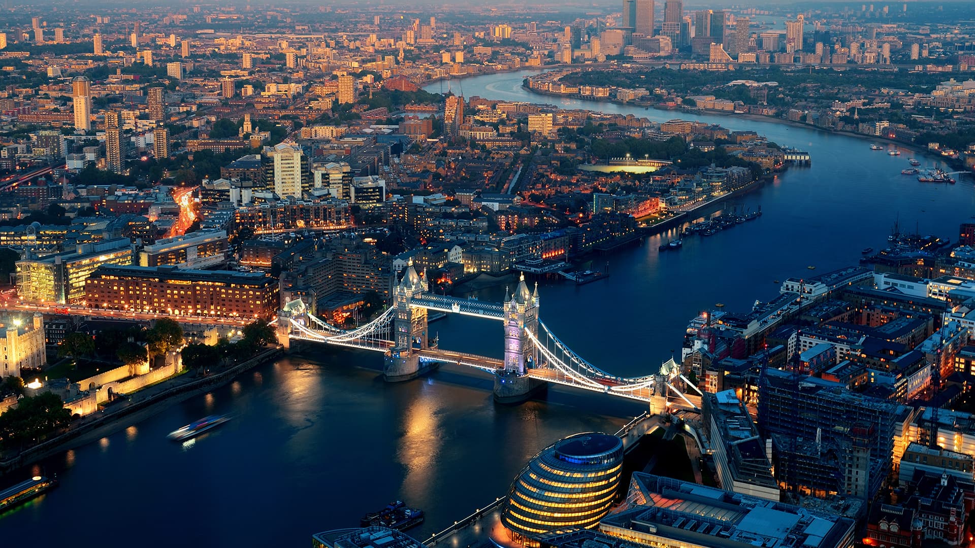 Nebius 65MW AI cluster deployment in UK doubles sovereign cloud providers, London tech event backdrop