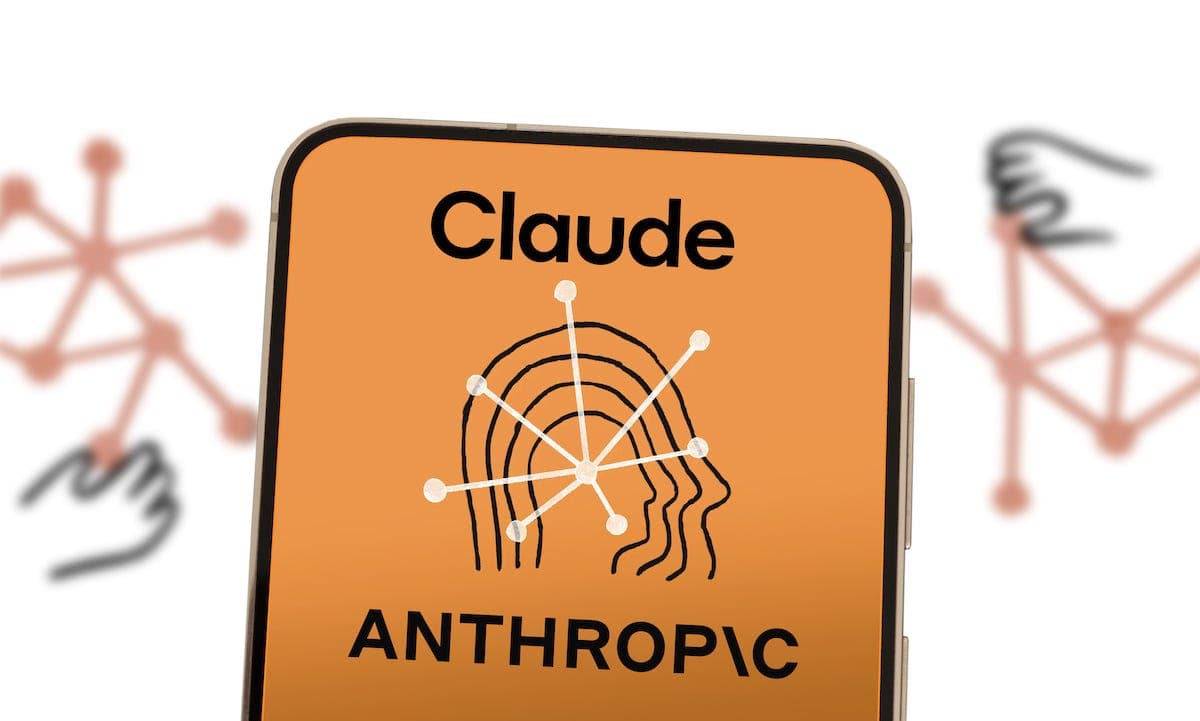 A laptop screen displays Anthropic's AI course interface with Claude Code IDE and MCP workflow diagrams visible