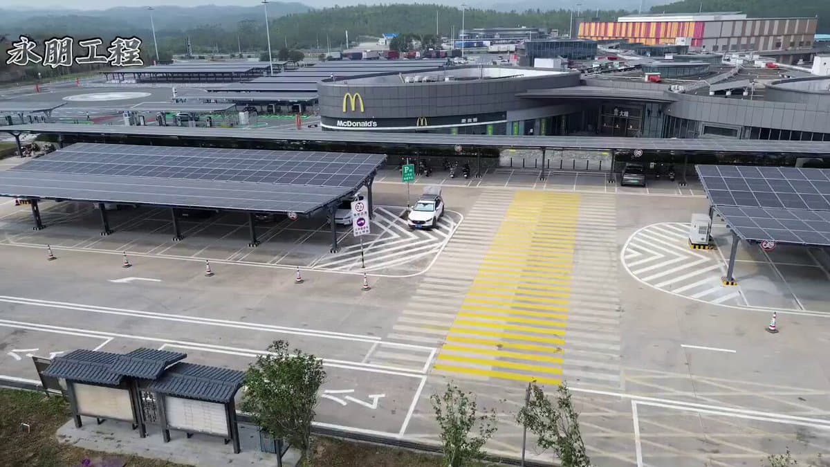 China's Solar Surge: How AI and Infrastructure Integration Are Powering a Renewable Revolution