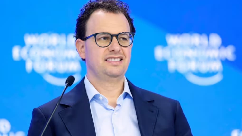 Anthropic CEO's High-Stakes Meeting Signals AI Industry's Political Reckoning
